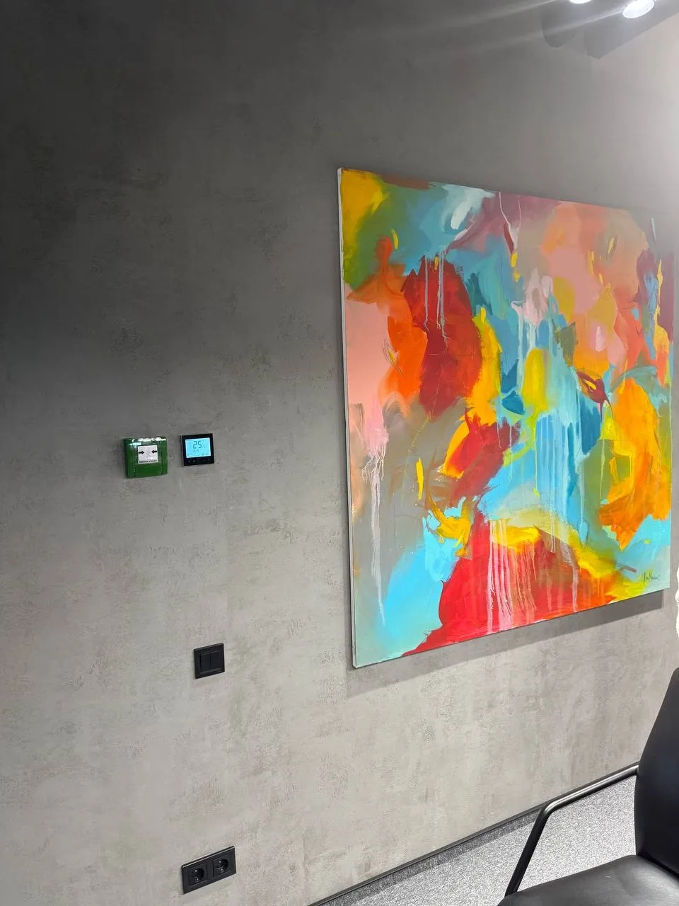 Parodų salė su „Mycond“ termostatu