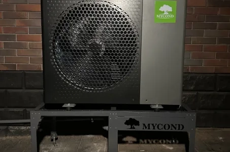 Kaimo sodyba su „Mycond Split“ šilumos siurbliais „BeeHeat MHS-U12BH“