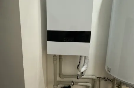 Atskirai stovinti vila su „Mycond Split“ šilumos siurbliais „BeeHeat MHS-U14BH“