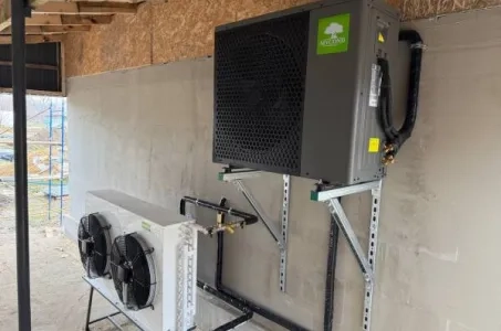 Priemiesčio būstas su „Mycond Split“ šilumos siurbliais „BeeHeat“ serija